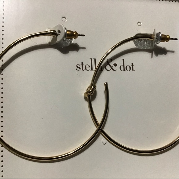 Stella & Dot simple knot hoops gold new E345G new in box - Picture 3 of 6